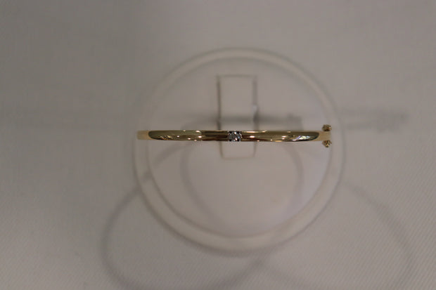 14Karat yellow 3mm gold diamond bangle bracelet