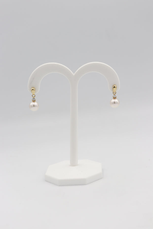 14Karat Yellow Gold 7.5-8mm Cultured Pearl and Diamond Earrings.