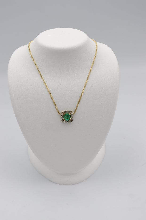 14Karat Yellow Gold Emerald Necklace