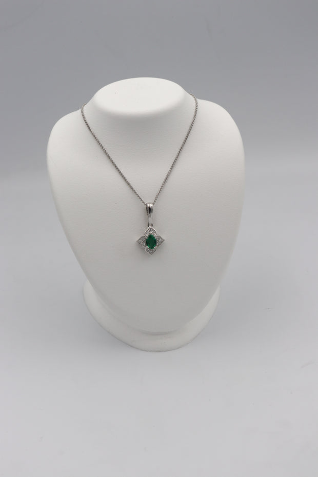 14Karat White Gold Emerald and Diamond Clover Shaped Pendant