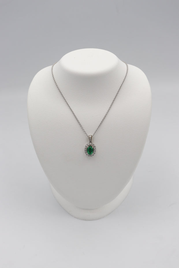 18Karat White Gold Emerald Necklace