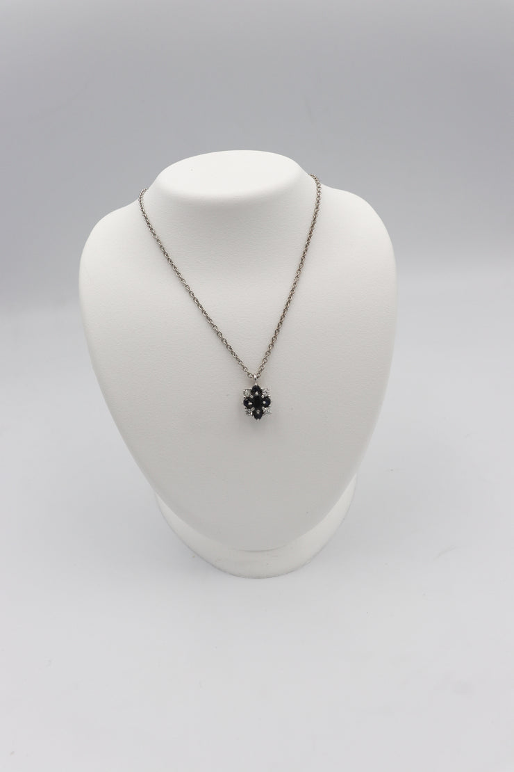 18Karat White Gold Sapphire Necklace