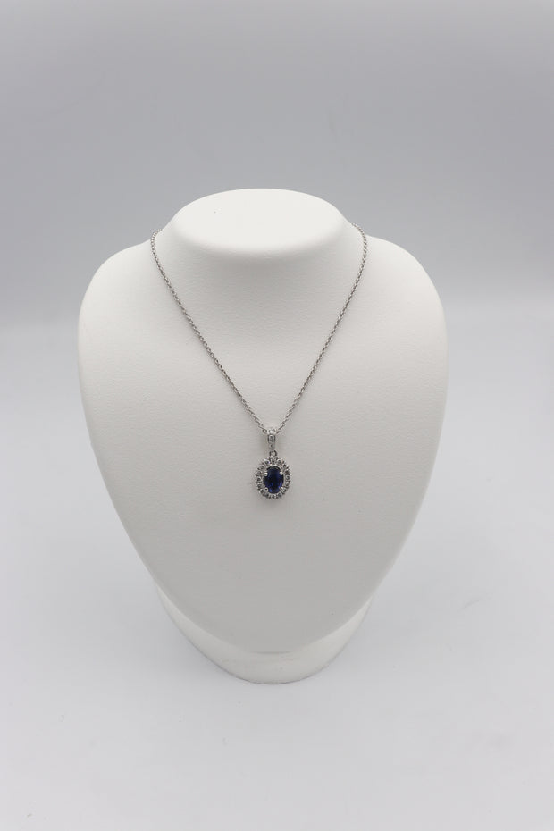 18Karat White Gold Sapphire Pendant