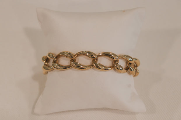 14Karat Yellow Gold Medium Link Bracelet.