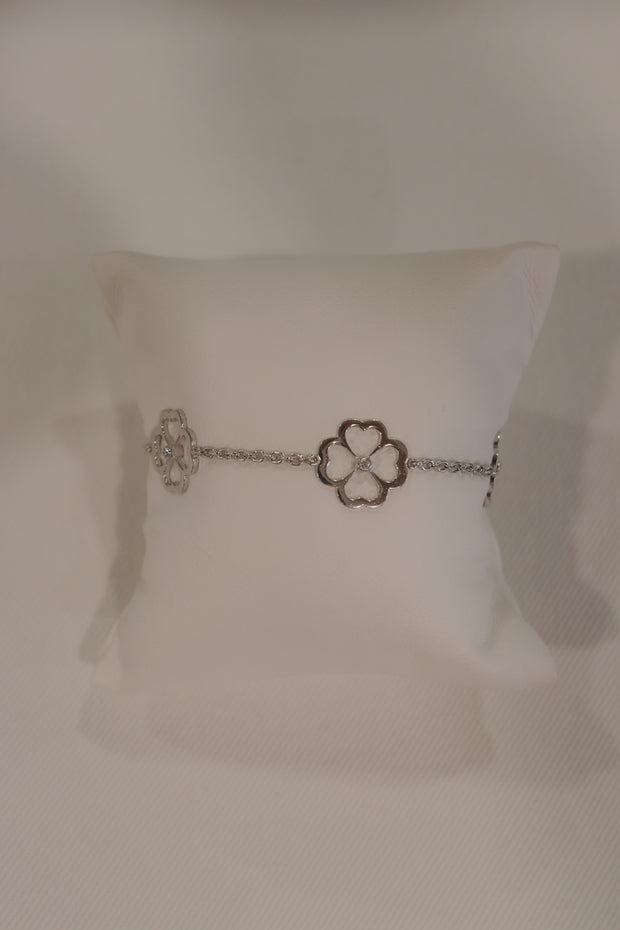 18Karat White Gold Clover Bracelet