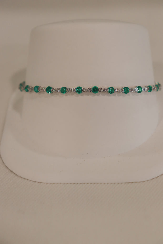 18Karat White Gold Emerald and Diamond Bracelet